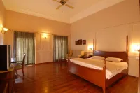 Chanakya Bnr Hotel