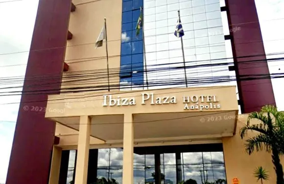 伊比薩廣場酒店