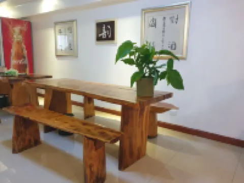 City Apartment Hotéis em Suva