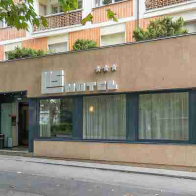 Hotel LIS Hotel Exterior