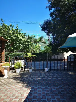 Church Road Lodge Hotel di 