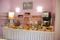 Hôtel Cathédrale Lisieux - breakfast