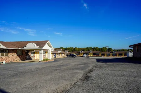 Sunset Inn Clarksville