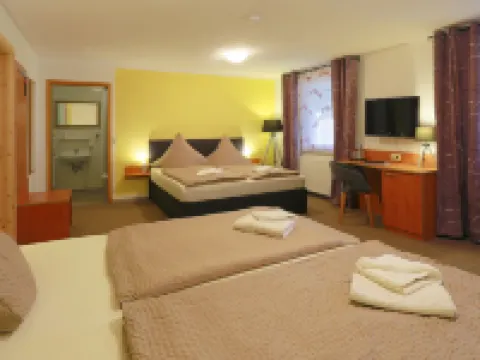 Landhotel & Brauhaus Prignitzer Hof Ξενοδοχεία στην πόλη Prignitz