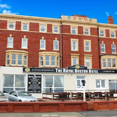 The Royal Boston Hotel by Compass Hospitality Các khách sạn gần Công viên Gynn Square