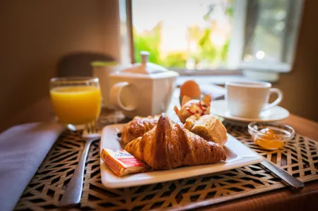 Cerise Carcassonne Sud Отели в г. Каркасон