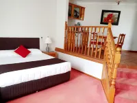 McNevins Warwick Motel Hotels in Warwick