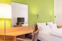 NH München Messe Hotels in München