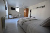 Aux 4 Cornes - Chambres d'hôtes et Gite - Bed and Breakfasts