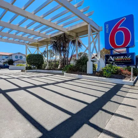 Motel 6 Fort Bragg, CA