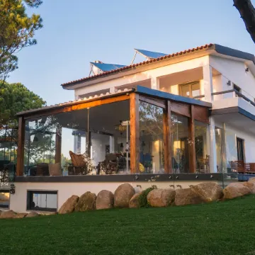 Azen Cool House