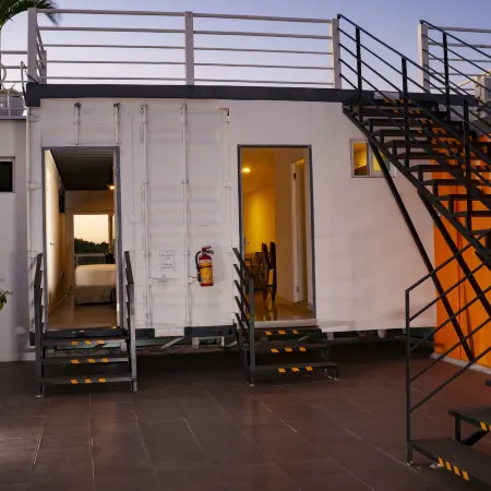 Container Inn Hotel Aeropuerto