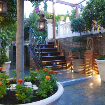 Armata Boutique Hotel