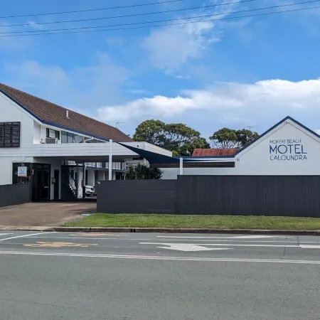 Moffat Beach Motel Caloundra Отели рядом с достопримечательностью «Голден-Бич»