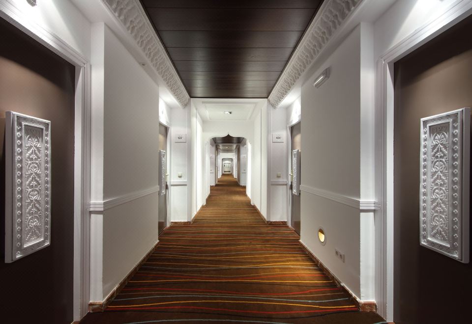 Abades Benacazon Hotel Events & Spa Over view