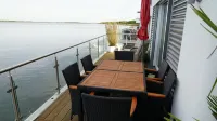 Schwimmendes Haus Robby II Hotels in Bitterfeld-Wolfen