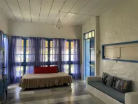 Hua Plee Lazy Beach
