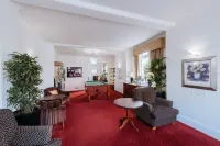 The Queens Hotel - Parking