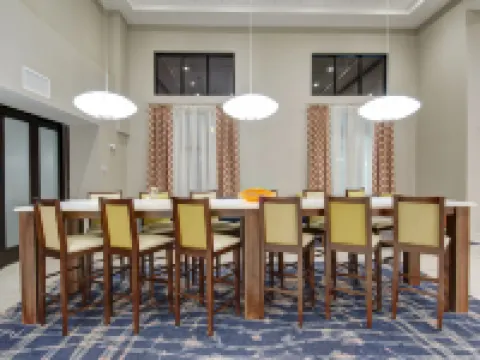 Hampton Inn & Suites Springfield Downtown Hotels in Springfield