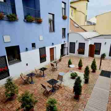 Brioni Suites Hotel Exterior