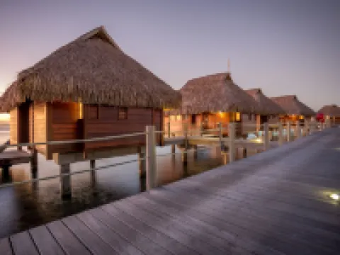 マナバビーチ リゾート＆スパ モーレア モーレア島のホテル