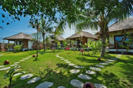 Segara Lombok Beach Resort Отели рядом с достопримечательностью «Selong Belanak Beach»