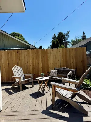 Located in South Sandpoint, only 2 blocks from the lake!
