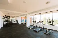 The Hut Restaurant & Boutique Hotel