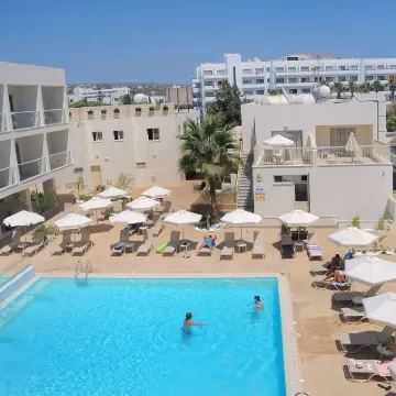 內利亞花園酒店 鄰近聖納帕修道院的酒店