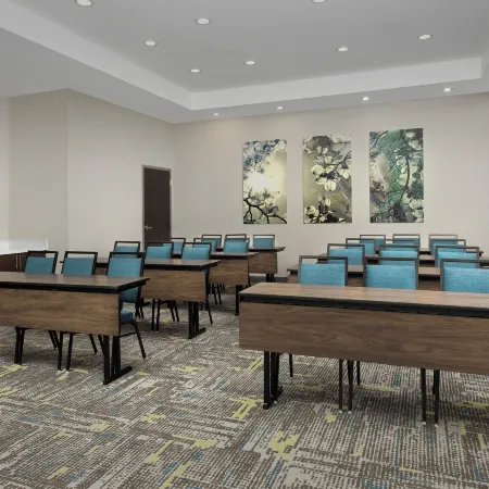 Tru by Hilton Charlotte Airport Lake Pointe Отели рядом с достопримечательностью «Банк оф Америка Стадиум»