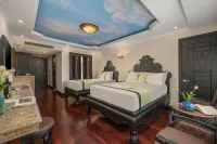 V-Hotel Da Nang Beach Hotel dekat Nui Son Tra