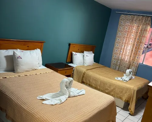 Hotel Diaz ティフアナのホテル