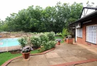 The Homestead Guest House and S-Catering - Pools