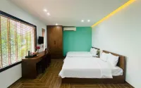 La Nha Homestay Hue Hotels near Hue Railway Station
