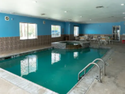 Rivers  Inn & Suites Hotels in Three Rivers