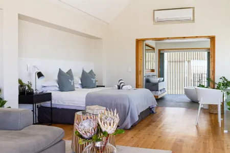 Strandloper Ocean Boutique Hotel