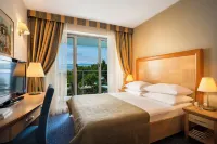 Aminess Vival Grand Azur Hotel Các khách sạn ở Trpanj