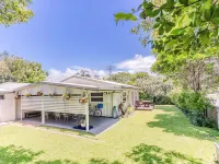 Cosy Pet Friendly Beach House