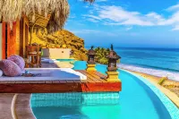 Dco Suites Lounge & Spa - piscina