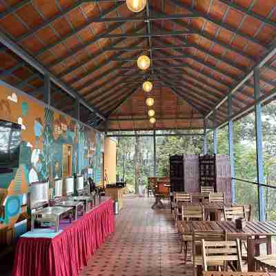 Willmount Geodesic Domes Vagamon Dining/Meeting Rooms