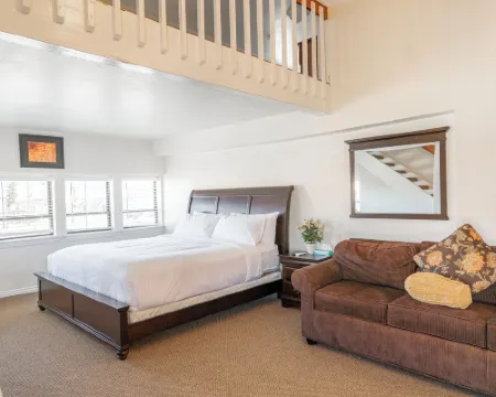 路溪旅館 洛阿酒店