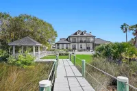 Waterfront Home w Patio Heated Pool Dock Beach Hotels in Crescent Beach