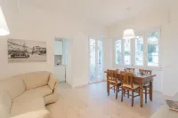 White Lake View Apartment by Rent All Como