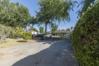 Charming Spacious Home - Modern Comforts Prime Location Hotel di South San Gabriel