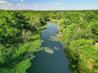 Creekside Haven with Pool and Firepit Hotel di Wimberley