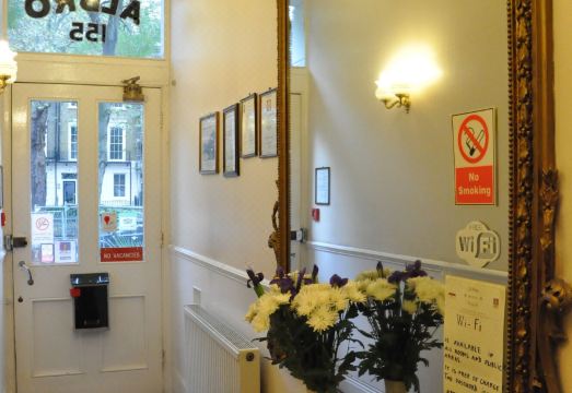 4. 알브로 하우스 ..