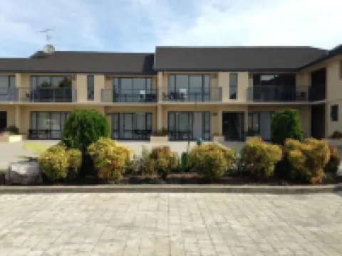 Avalon Manor Motel Отели в г. 