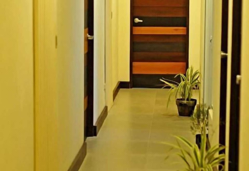 뉴 던 플러스 호텔 로비