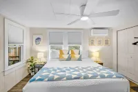 Mermaid Beach Cottage Prime Vilano Beach Dogs OK Hotels in Vilano Beach