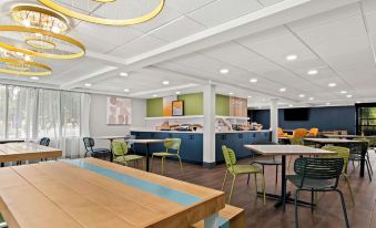 Spark by Hilton Hummelstown Hershey